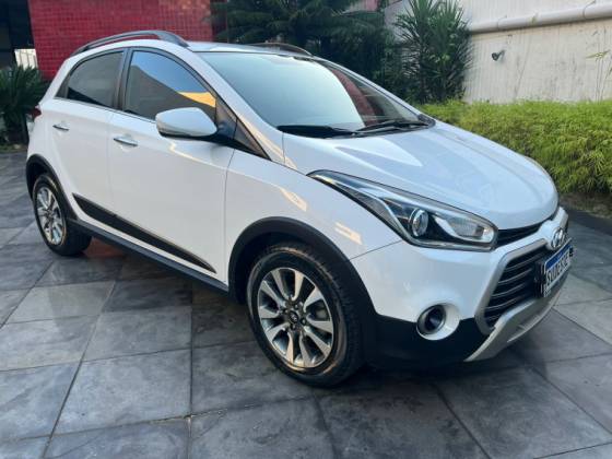 HYUNDAI HB20X 1.6 16V PREMIUM FLEX 4P AUTOMÁTICO